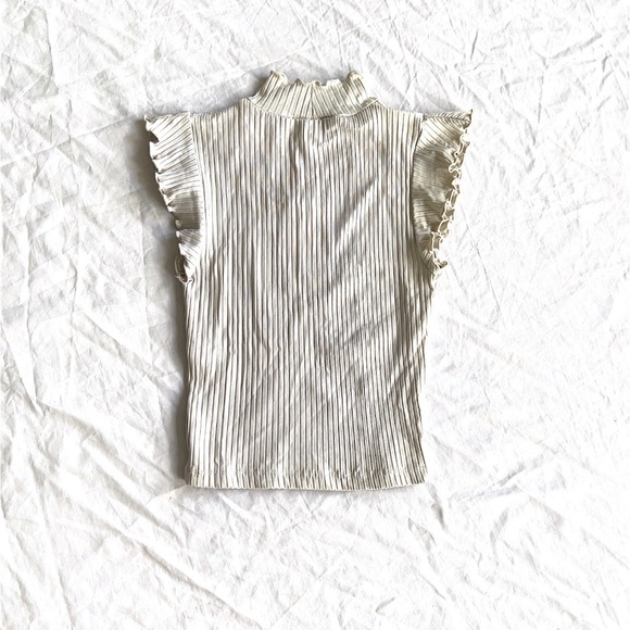 Zara Turtle neck, short sleeve ribbed material - Picture 2 of 4